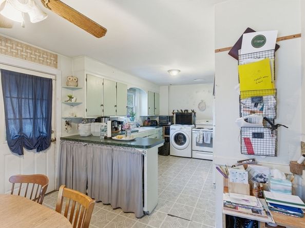 25-27 Brooks St, Maynard MA 01754