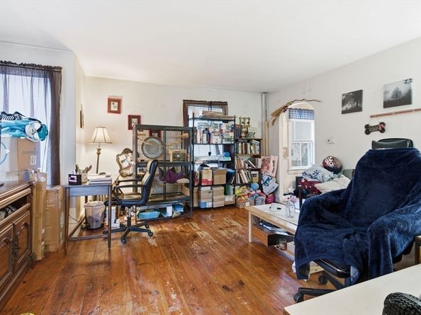 25-27 Brooks St, Maynard MA 01754