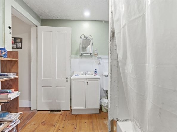 25-27 Brooks St, Maynard MA 01754