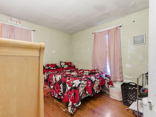 25-27 Brooks St, Maynard MA 01754