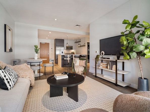 375 Canal St 603, Somerville MA 02145