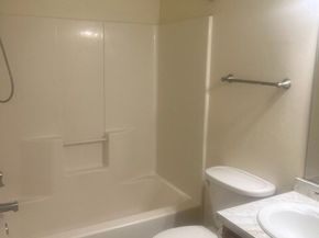 2206 Halcyon Dr 2206, Worcester MA 01606