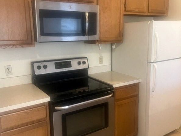 2206 Halcyon Dr 2206, Worcester MA 01606