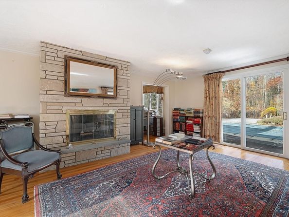 45 Camp St, Paxton MA 01612