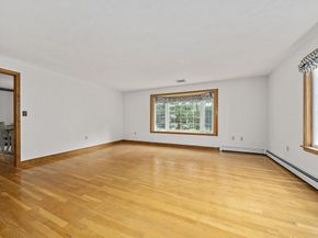 15 Kensington Dr, Canton MA 02021