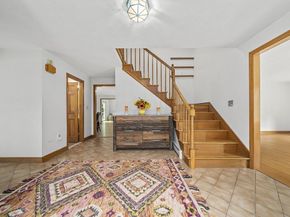 15 Kensington Dr, Canton MA 02021