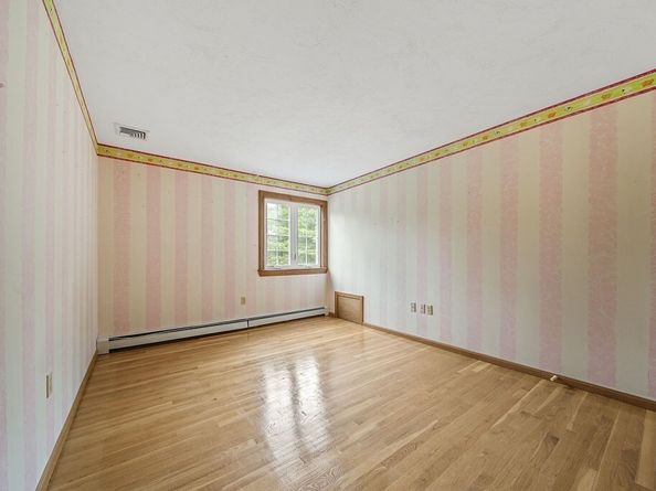 15 Kensington Dr, Canton MA 02021