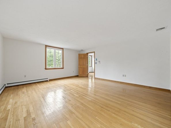 15 Kensington Dr, Canton MA 02021