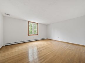 15 Kensington Dr, Canton MA 02021