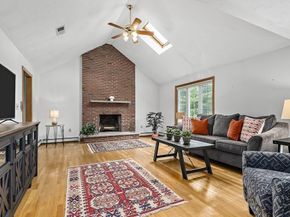 15 Kensington Dr, Canton MA 02021