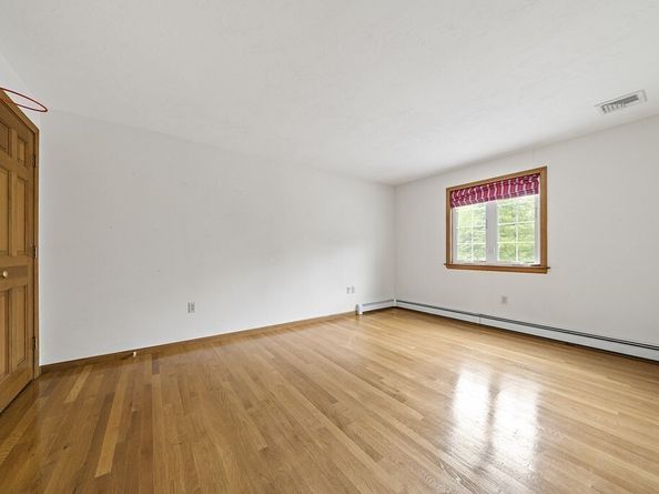 15 Kensington Dr, Canton MA 02021