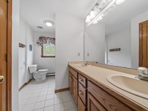 15 Kensington Dr, Canton MA 02021