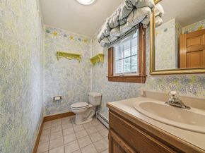 15 Kensington Dr, Canton MA 02021