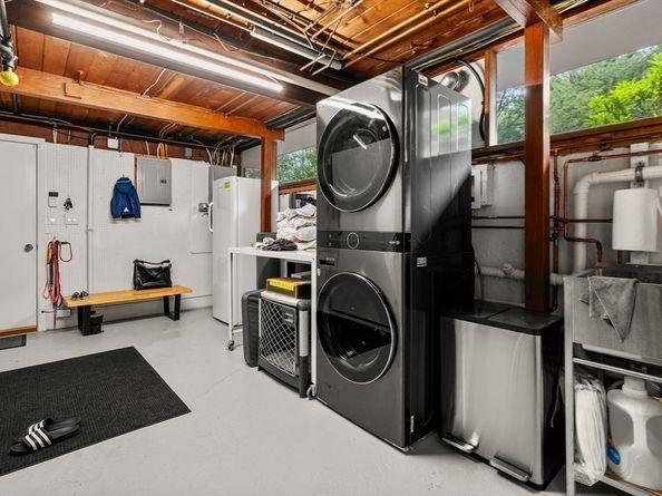 43 Willowdale Rd, Topsfield MA 01983