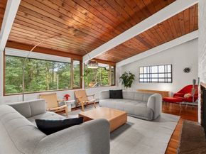 43 Willowdale Rd, Topsfield MA 01983