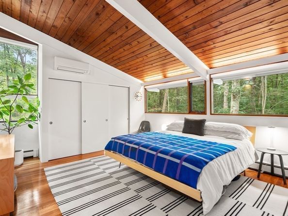 43 Willowdale Rd, Topsfield MA 01983