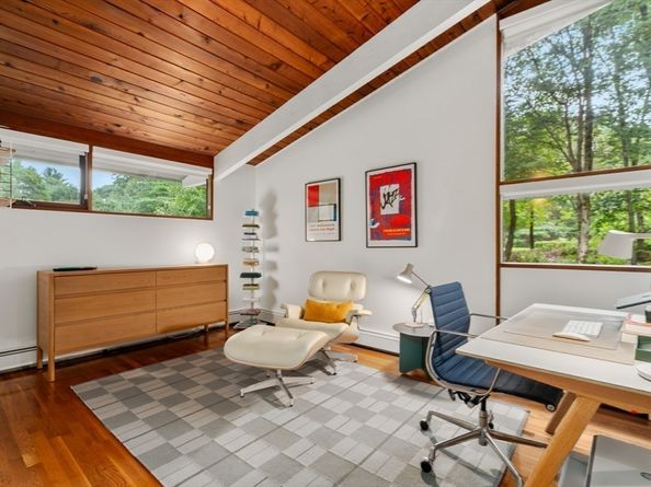 43 Willowdale Rd, Topsfield MA 01983