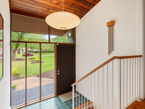 43 Willowdale Rd, Topsfield MA 01983