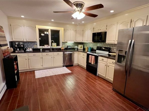 44 Arlington Ave, Braintree MA 02184