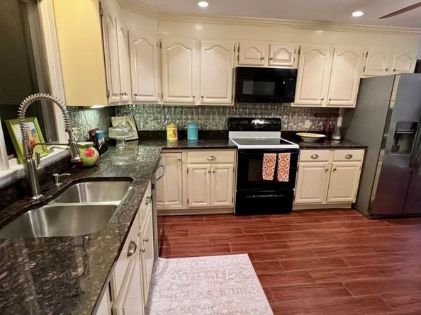 44 Arlington Ave, Braintree MA 02184