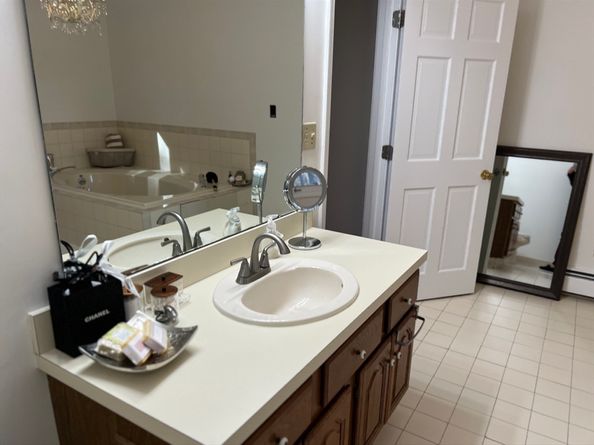 44 Arlington Ave, Braintree MA 02184