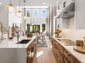 71 Kestrel Heights 51, Plymouth MA 02360