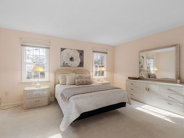 34 Pickman Dr 34, Bedford MA 01730