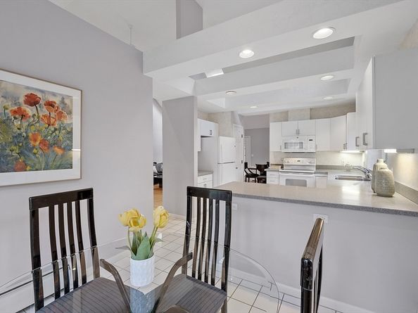 34 Pickman Dr 34, Bedford MA 01730