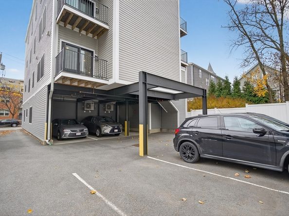 208 Spencer Ave 4, Chelsea MA 02150