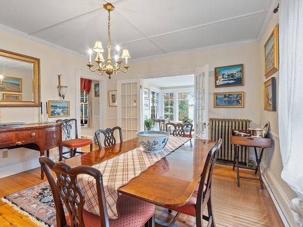 29 High St, Marblehead MA 01945