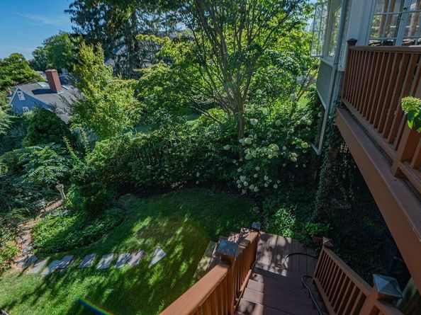 29 High St, Marblehead MA 01945