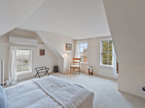 29 High St, Marblehead MA 01945