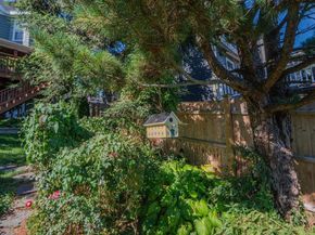 29 High St, Marblehead MA 01945