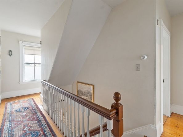 29 High St, Marblehead MA 01945