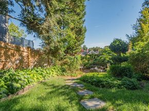 29 High St, Marblehead MA 01945