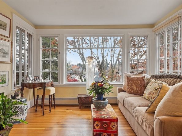 29 High St, Marblehead MA 01945