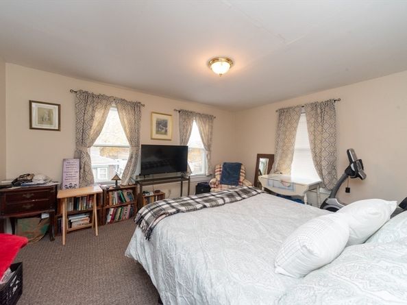 23 Ash St, Clinton MA 01510