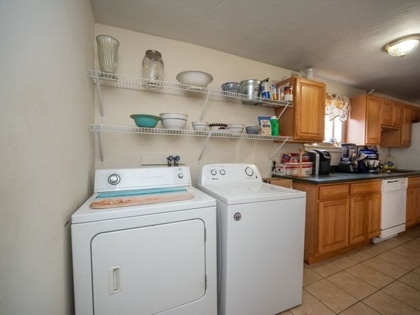 23 Ash St, Clinton MA 01510