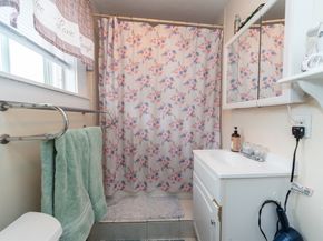 23 Ash St, Clinton MA 01510