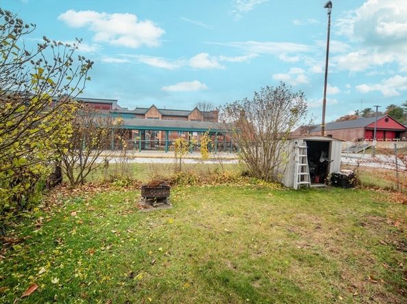 23 Ash St, Clinton MA 01510