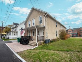 23 Ash St, Clinton MA 01510