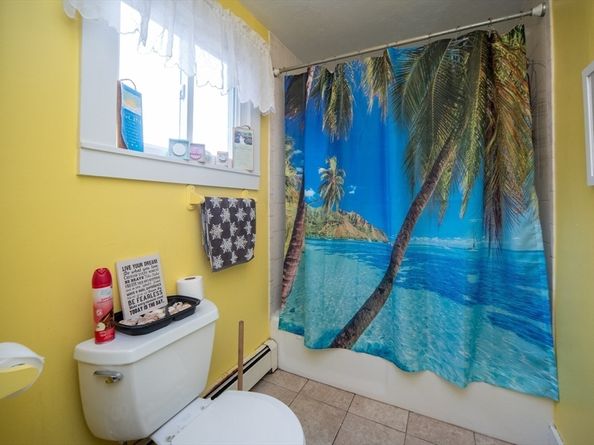 23 Ash St, Clinton MA 01510