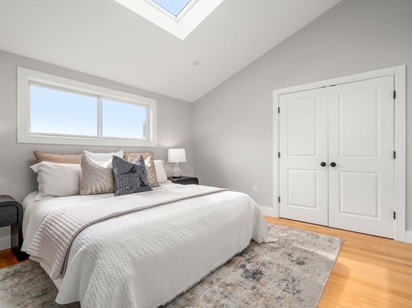 123-125 Centre St TH4, Boston MA 02124