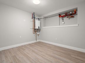 123-125 Centre St TH4, Boston MA 02124