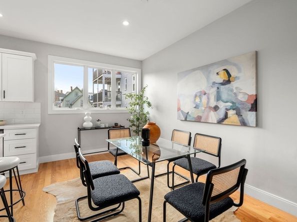 123-125 Centre St TH4, Boston MA 02124