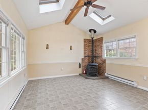 927 Main St, Acton MA 01720