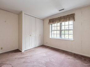 108 Lake Shore Rd 4, Boston MA 02135