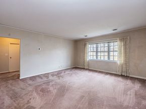 108 Lake Shore Rd 4, Boston MA 02135