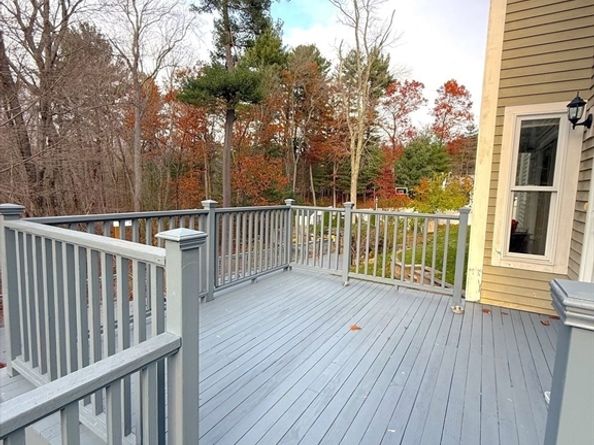 6 White Ln, Middleton MA 01949