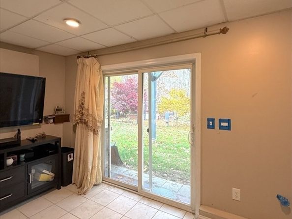 6 White Ln, Middleton MA 01949